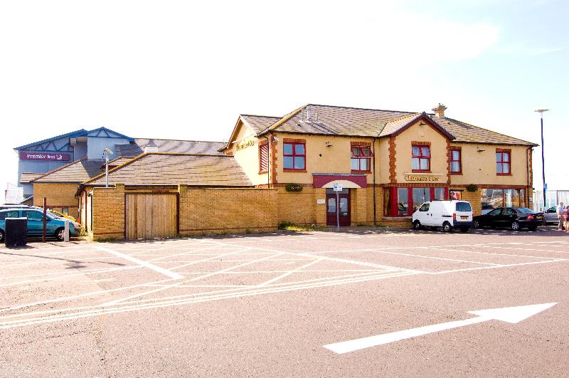 Premier Inn Southsea - Genel