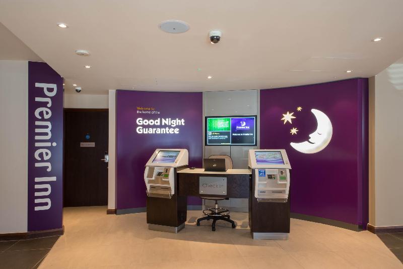 Premier Inn London Edmonton - Lobi