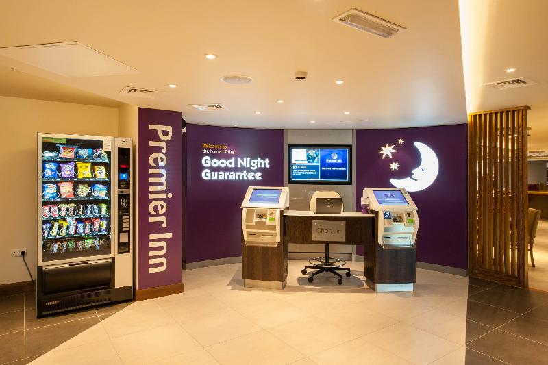Premier Inn London Hendon - The Hyde - Lobi