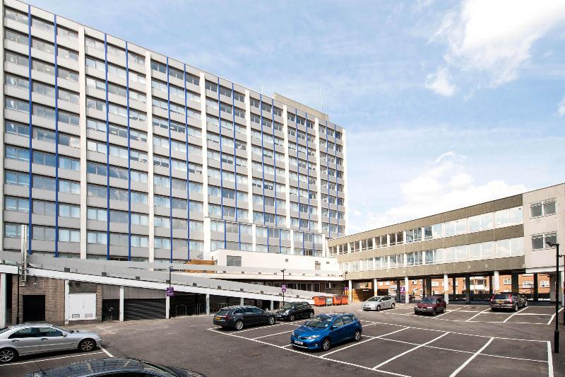 Premier Inn London Hendon - The Hyde - Genel