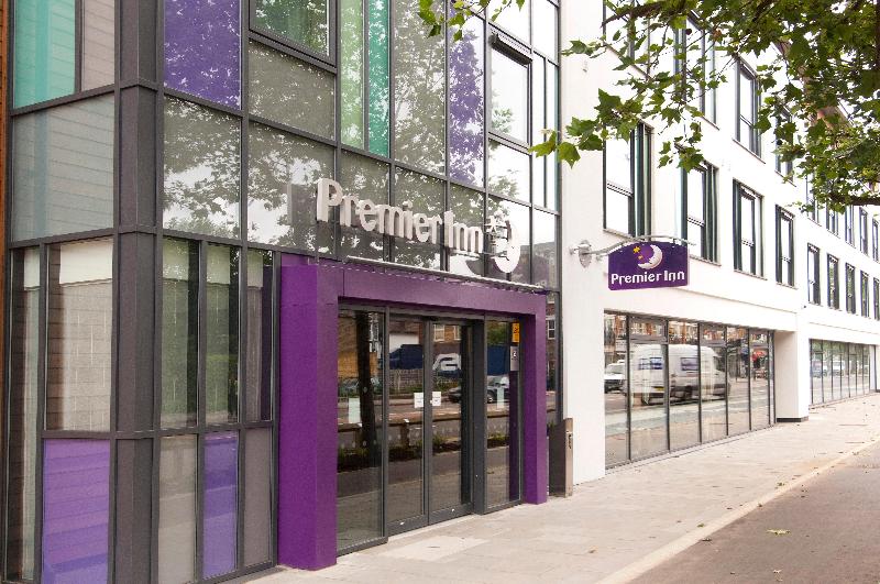 Premier Inn London Richmond - Genel