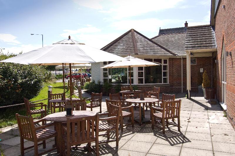 Premier Inn Christchurch West - Genel