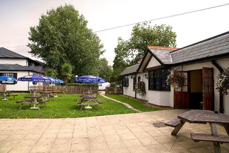 Premier Inn Cobham - Genel
