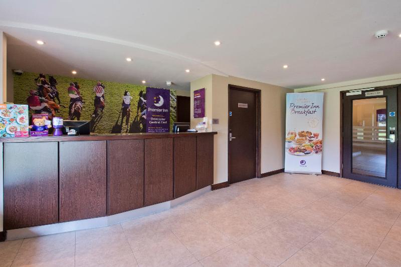 Premier Inn Doncaster Central East - Lobi