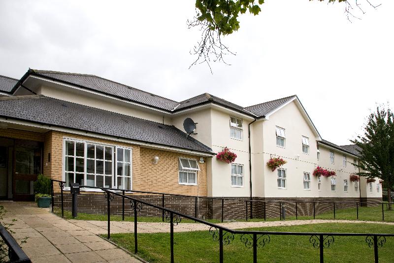 Premier Inn Epsom Central - Genel