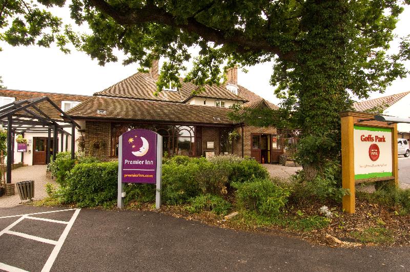 Premier Inn Gatwick Crawley - Goff's Park - Genel