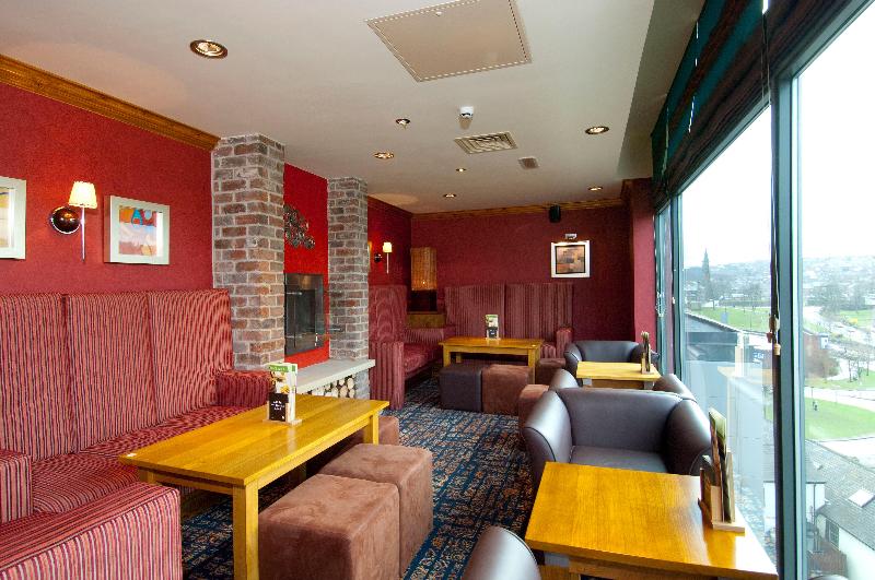 Premier Inn Barnsley Central M1 J37 - Bar