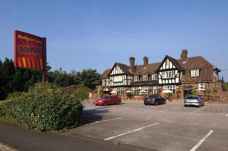 Premier Inn Hagley - Genel