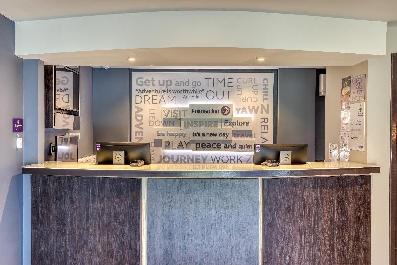 Premier Inn Basingstoke West - Lobi