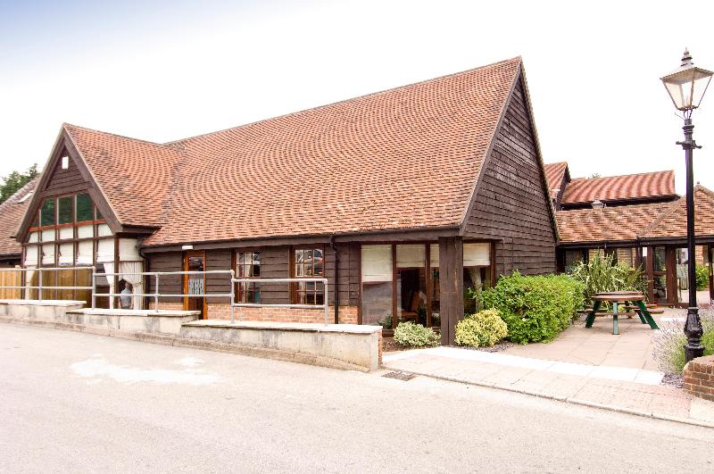 Premier Inn Sandhurst - Genel