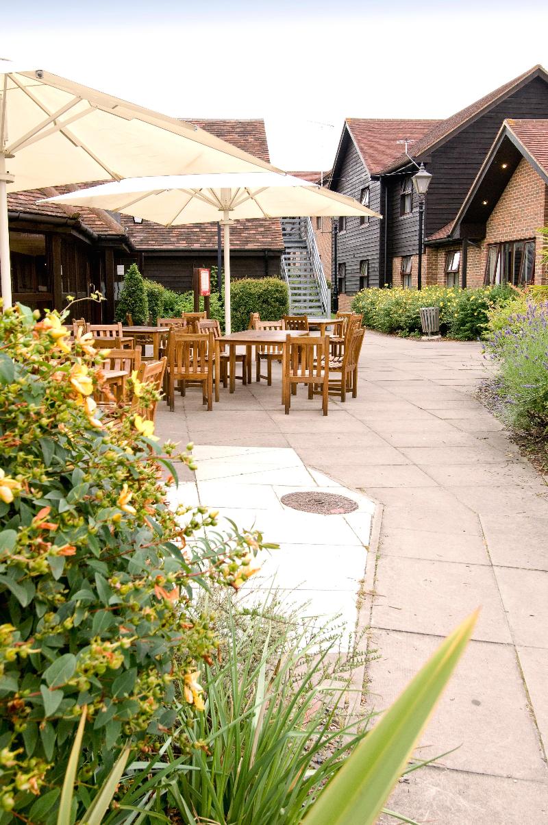 Premier Inn Sandhurst - Genel