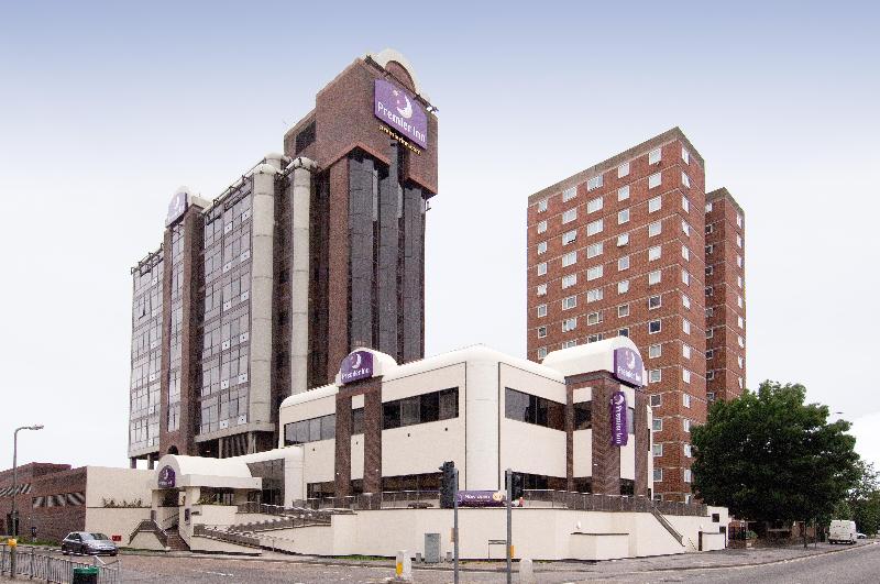Premier Inn Sunbury - Kempton Park - Genel