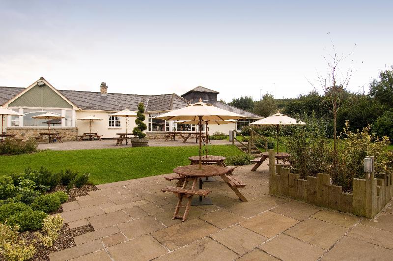 Premier Inn Truro - Genel