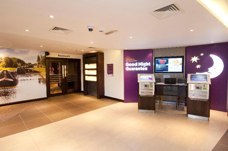 Premier Inn Walsall Town Centre - Lobi
