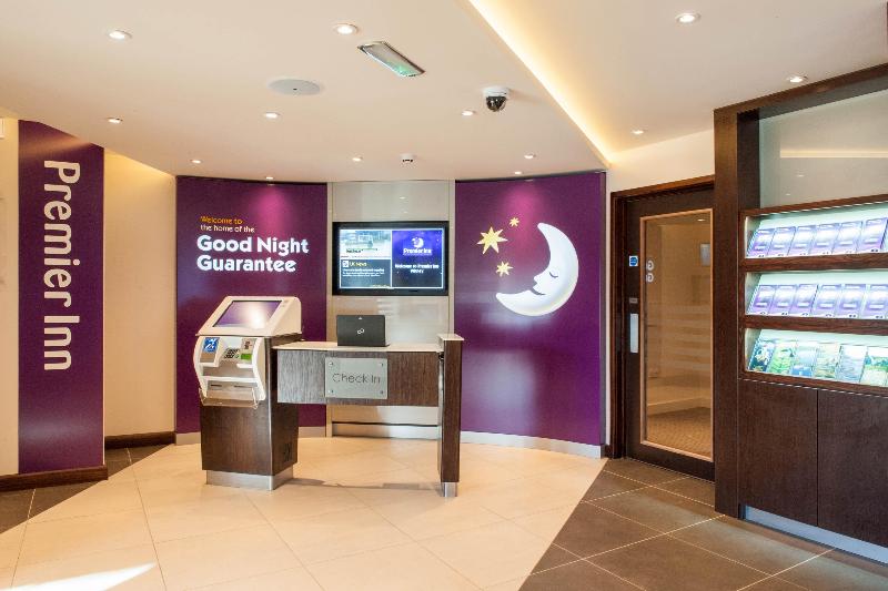 Premier Inn Witney - Lobi