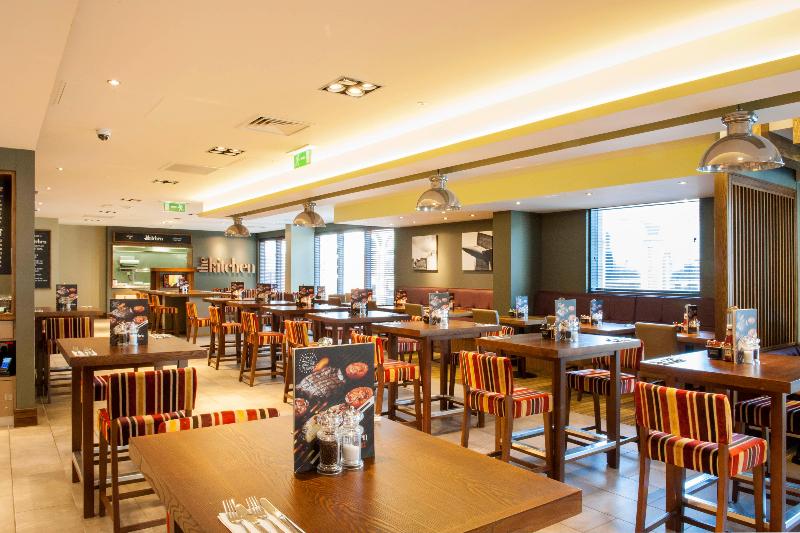 Premier Inn Woking Town Centre - Restoran