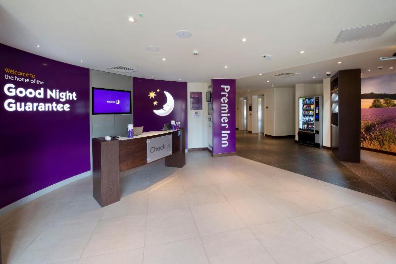 Premier Inn Cirencester - Lobi