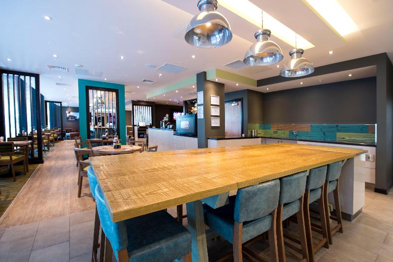 Premier Inn Manchester Salford Media City - Restoran