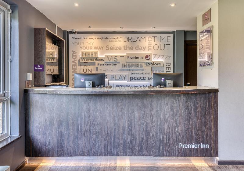 Premier Inn Bracknell Central - Lobi