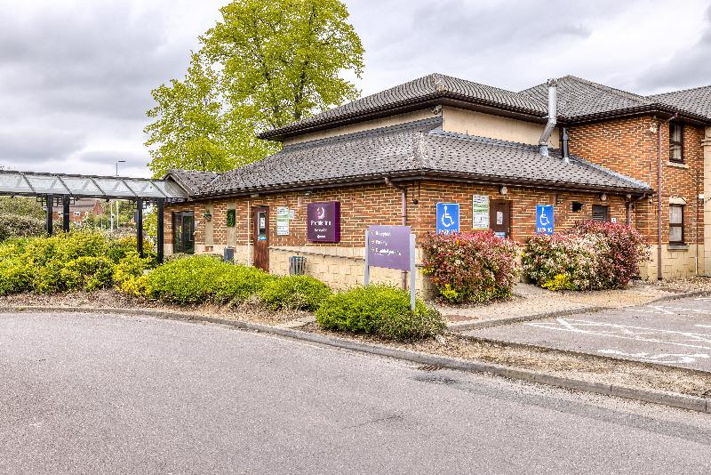 Premier Inn Bracknell Central - Genel