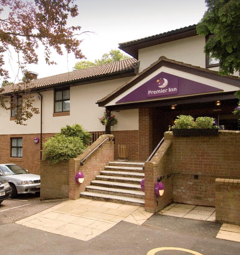 Premier Inn Kings Langley - Genel