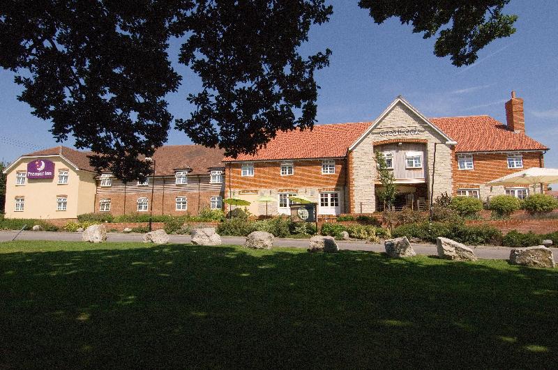 Premier Inn Petersfield - Genel