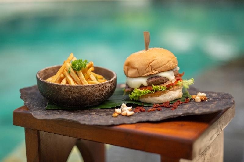 Alam Anda Ocean Front Resort & Spa - Restoran