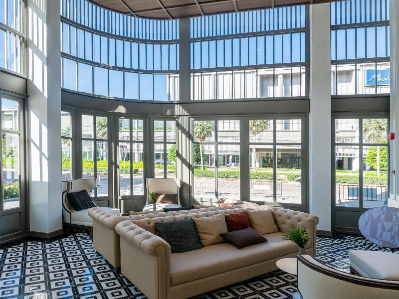 Hotel Moco - Lobi