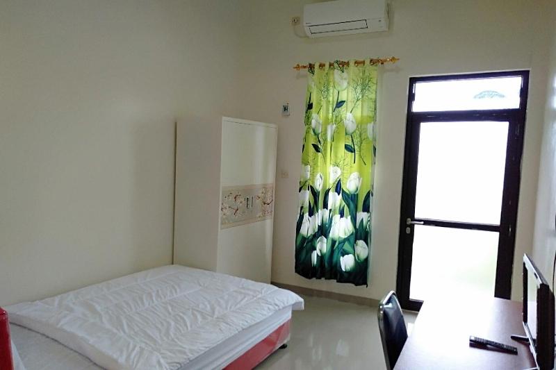 OYO 90930 Wisma Hana Hani - Oda