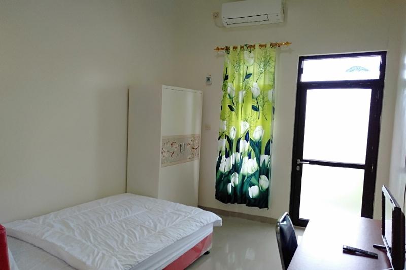 OYO 90930 Wisma Hana Hani - Oda
