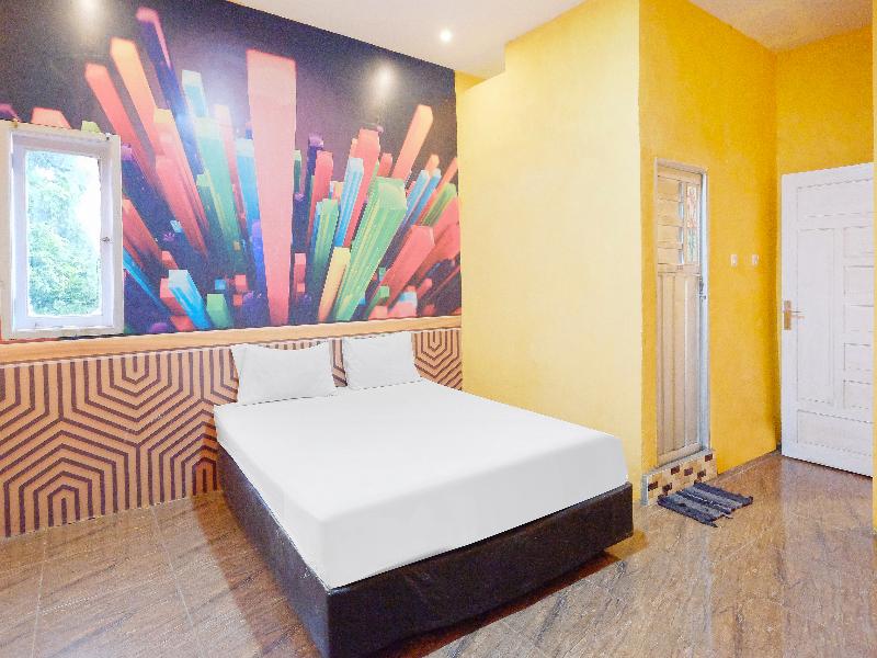 OYO 90977 Wisma Pelangi Palopo - Oda