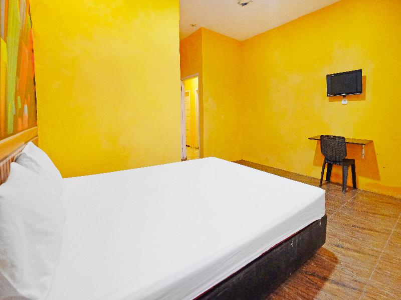 OYO 90977 Wisma Pelangi Palopo - Oda