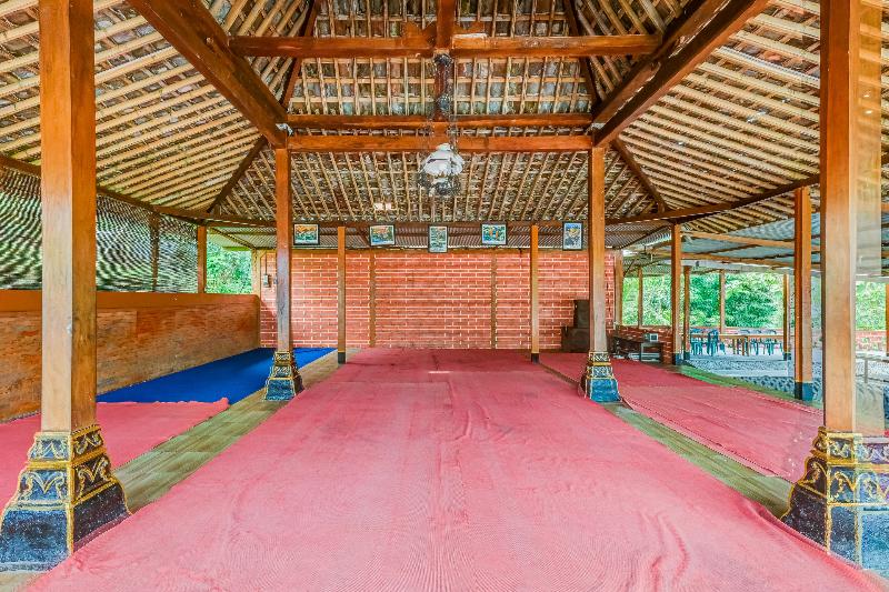 OYO Homes 90996 Desa Wisata Pulesari Syariah - Lobi