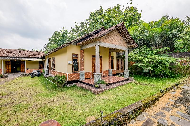 OYO Homes 90996 Desa Wisata Pulesari Syariah - Genel