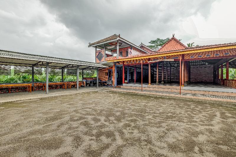 OYO Homes 90996 Desa Wisata Pulesari Syariah - Genel