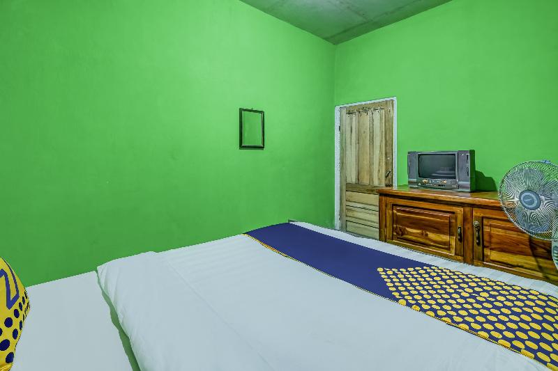 OYO Homes 90996 Desa Wisata Pulesari Syariah - Oda