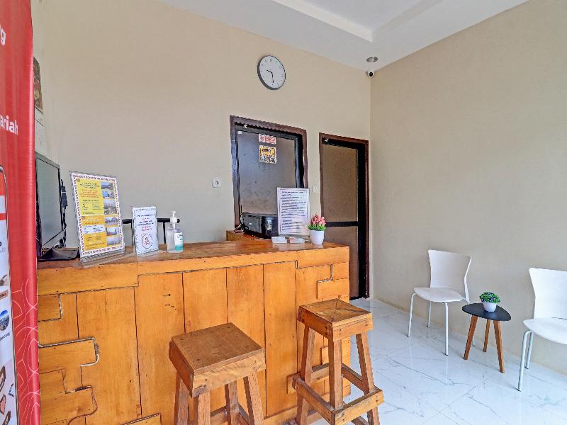 Steze Guesthouse Syariah Telanaipura by ZUZU - Lobi