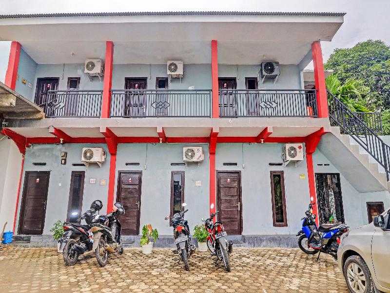 Steze Guesthouse Syariah Telanaipura by ZUZU - Genel