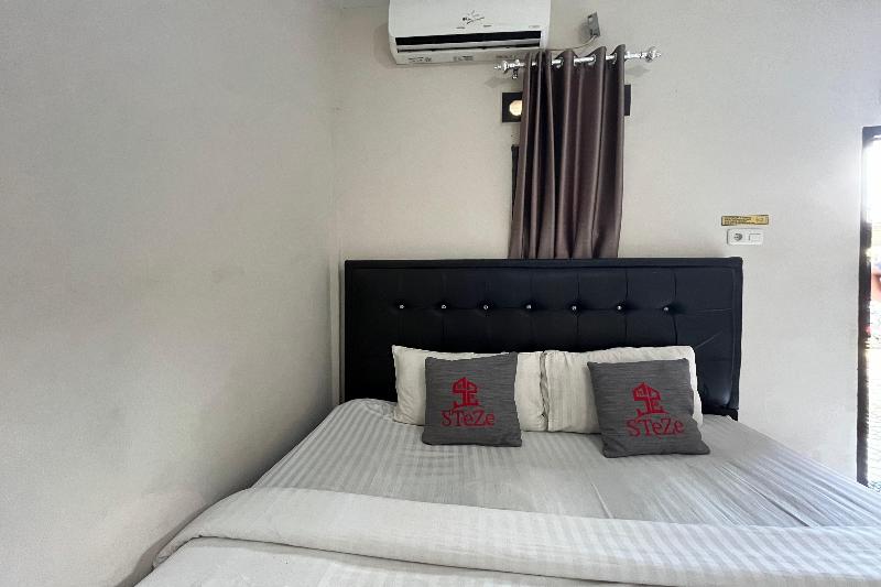 Steze Guesthouse Syariah Telanaipura by ZUZU - Oda