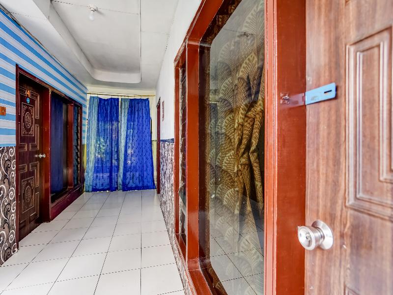 SPOT ON 91060 Villa Wijaya Homestay - Lobi