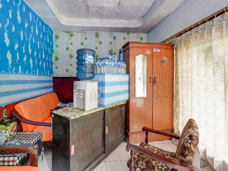 SPOT ON 91060 Villa Wijaya Homestay - Lobi