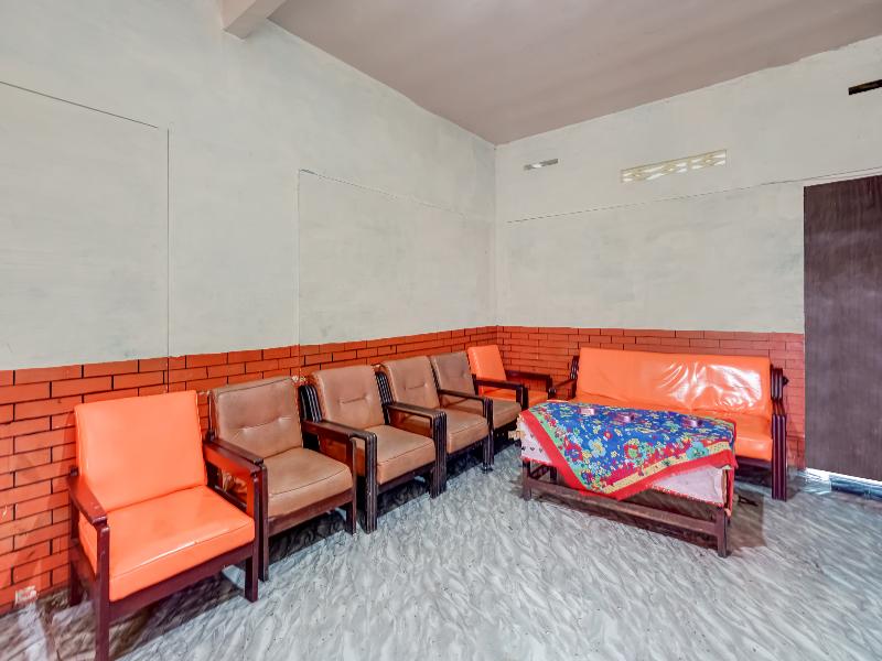 SPOT ON 91060 Villa Wijaya Homestay - Lobi