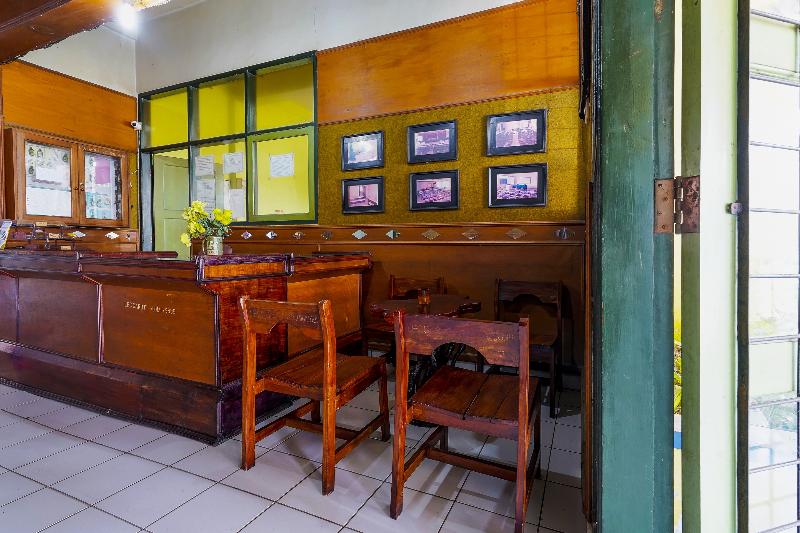 SPOT ON 91064 Wisma Lec Syariah - Lobi