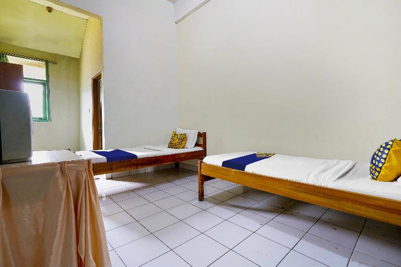 SPOT ON 91064 Wisma Lec Syariah - Oda
