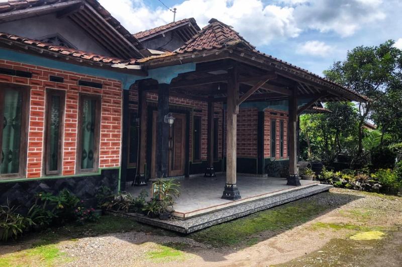 OYO Homes 91096 Desa Wisata Tunggul Arum - Genel