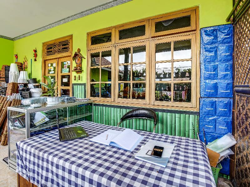 OYO Homes 91103 Desa Wisata Lembah Gunung Tumpeng - Lobi