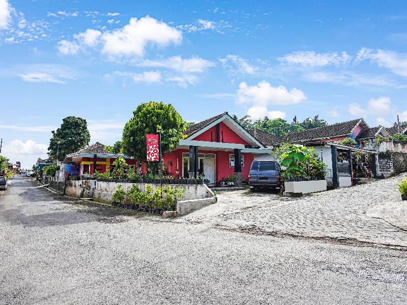 OYO Homes 91103 Desa Wisata Lembah Gunung Tumpeng - Genel