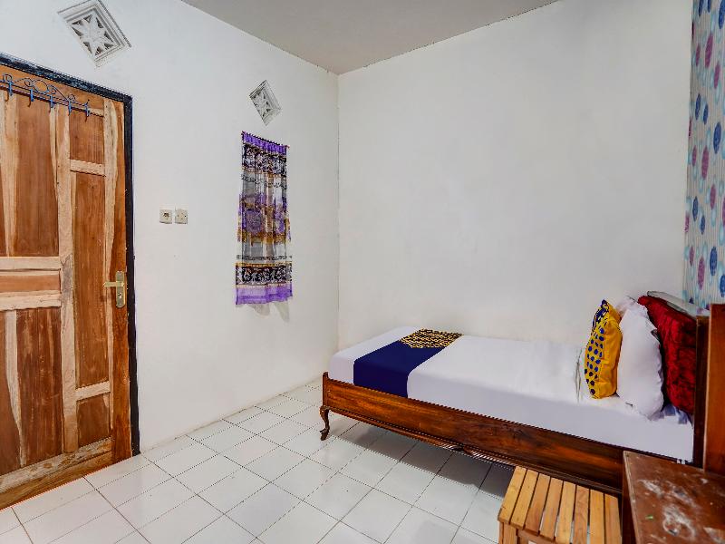 OYO Homes 91103 Desa Wisata Lembah Gunung Tumpeng - Oda
