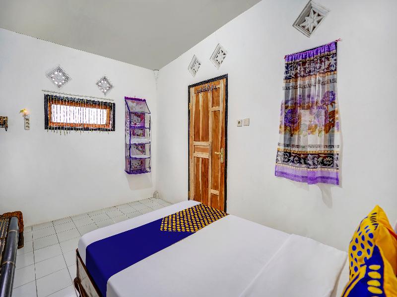 OYO Homes 91103 Desa Wisata Lembah Gunung Tumpeng - Oda