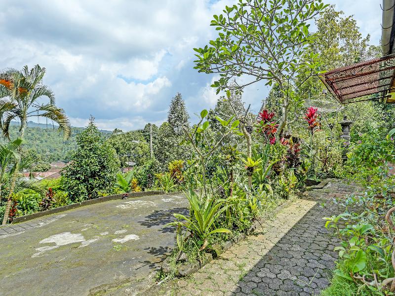 OYO Homes 91094 Desa Wisata Banyuatis - Genel